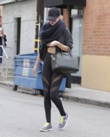 Rosie+Huntington+Whiteley+Gets+Morning+Workout+gr3fZxmAqcfl.jpg