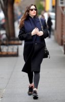 Liv+Tyler+s+smiley+walk+6WC0o5uyyBsl.jpg