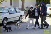 amanda-bynes-spends-sunday-with-her-parents-pets-11.jpg