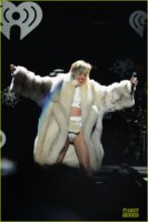 miley-cyrus-white-hot-for-hot-995-jingle-ball-2013-04.jpg