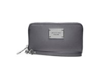 MK wristlet.JPG