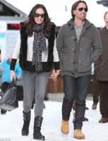 article-0-1AD2B1F900000578-376_634x827.jpg