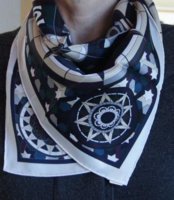 Rose de Compas 16 worn.jpg