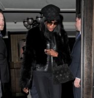 Naomi+Campbell+Kate+Moss+Celebrates+Birthday+-wcX0QZSx6Jl.jpg