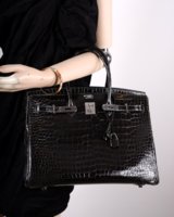 Birkin 35 on mannequin (2) - JaneFinds.jpg