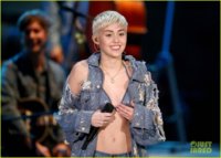 watch-every-miley-cyrus-mtv-unplugged-performance-here-02.jpg