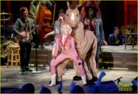 watch-every-miley-cyrus-mtv-unplugged-performance-here-05.jpg