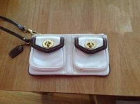 white wristlet front.jpg