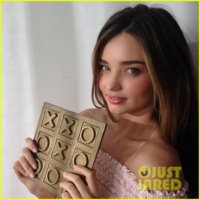 miranda-kerr-hm-newest-face-01.jpg