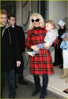gwen-stefani-tartan-04.jpg
