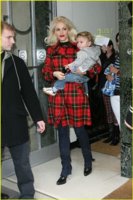 gwen-stefani-tartan-05.jpg