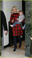 gwen-stefani-tartan-09.jpg