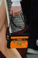 558_Louis_Vuitton_Fall_2014_Details_hJFhVI9Dip1l.jpg