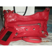 sac-en-bandouliere-en-cuir-balenciaga-0.jpg