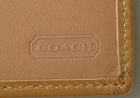 wallet_6K13-chkbk holder corner.jpg