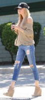article-2582260-1C595C4B00000578-544_306x680.jpg