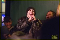 miley-cyrus-sings-karaoke-of-sir-mix-alots-baby-got-back-03.jpg