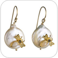 earringspearlfly225alexis.jpg