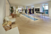 c__line_s_installe_avenue_montaigne_581200076_north_883x.1.jpeg