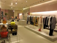 celine_omotesando_1-thumb-630xauto-40181.jpg
