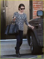 Coach lrg Borough pebbled blk Lea Michele 1.jpg