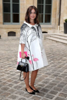 miroslava-duma-flamingo-coat-couture-schiaparelli-2014-w352.jpg
