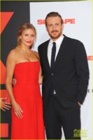 cameron-diaz-red-jumpsuit-at-sex-tape-germany-premiere-04.jpg