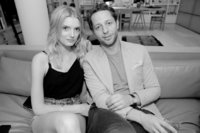 lily_donaldson_et_derek_blasberg_769417774_north_883x.jpg