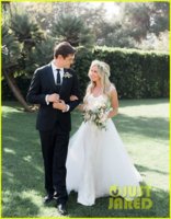 ashley-tisdale-wedding-photo.jpg