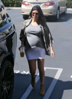Kourtney+Khloe+Kardashian+Leaving+Their+Office+4xh2W1__4ufx.jpg