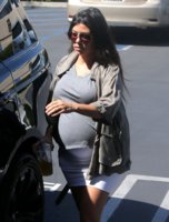 Kourtney+Khloe+Kardashian+Leaving+Their+Office+h0PPRmCtmtgx.jpg