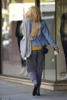 1412443825250_wps_3_EXCLUSIVE_Amanda_Bynes_li.jpg