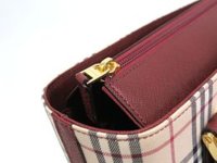Burberry Zip.jpg Burberry Zip.jpg