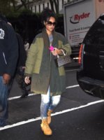 Rihanna+Heads+To+Her+NYC+Hotel+auJS7hmbKiox.jpg