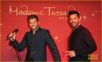 ricky-martin-celebrates-his-new-wax-figure-at-madame-tussauds-las-vegas-09.jpg