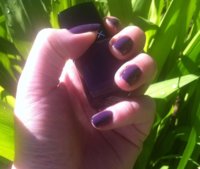 Nails-LVX-Aubergine3.JPG