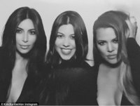 2449C8A900000578-2888741-Sisters_Kourtney_Kardashian_beams_with_delight_between_her_two_y-m-9_14.jpg