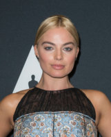 Margot+Robbie+Academy+Motion+Picture+Arts+P_c-JqCXiR3l.jpg