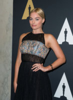 Margot+Robbie+Academy+Motion+Picture+Arts+fRUAIHJ22w-l.jpg