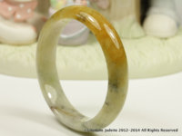 yellowjadeitebangle.JPG