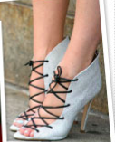 Mystery laceup shoes.png