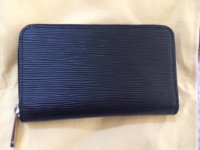 Compact Zippy Wallet 2.JPG