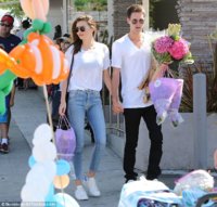 2A7F394800000578-3159583-Mom_Kerr_has_a_four_year_old_son_Flynn_with_her_ex_husband_Orlan-m-13_1.jpg