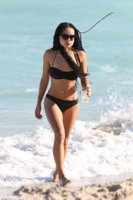 Zoe-Kravitz-Wears-Bikini-Miami-Pictures.jpg