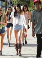Kendall%20Jenner%20-%20Out%20with%20Friends%20in%20Hollywood-25-560x769.jpg