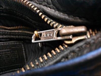 questionable Sonoma zipper on 4907.jpg