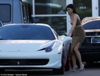 2D69A11700000578-3272707-Concerned_In_the_episode_Khloe_also_expressed_that_she_was_worri-a-25_1.jpg