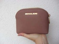 MK pouch1.jpg