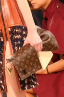 Louis-Vuitton-Monogram-Canvas-Clutch-Bag-Fall-2014-Runway.jpg Louis-Vuitton-Monogram-Canvas-Clutch-Bag-Fall-2014-Runway.jpg