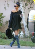 Kylie+Jenner+Kim+Kourtney+Kardashian+Spotted+VztiOCkFHW-x.jpg